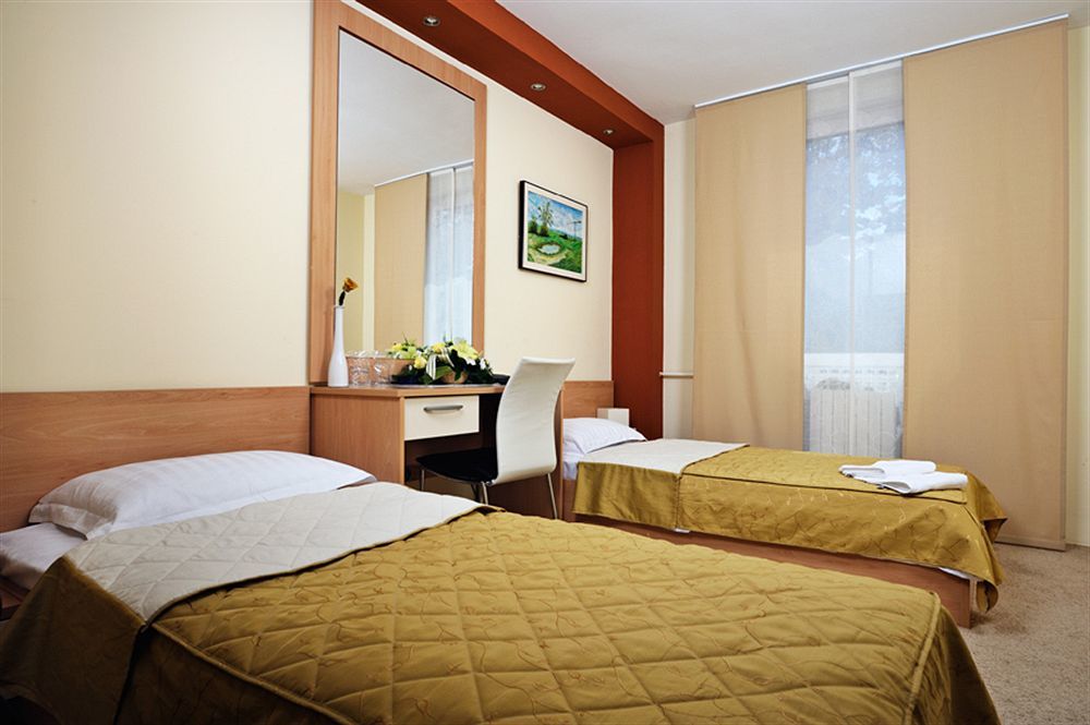 Hotel Tiski Cvet Novi Bečej Εξωτερικό φωτογραφία